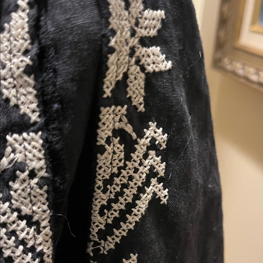 Johnny Was Black Embroidered pants - Picture 5 of 6